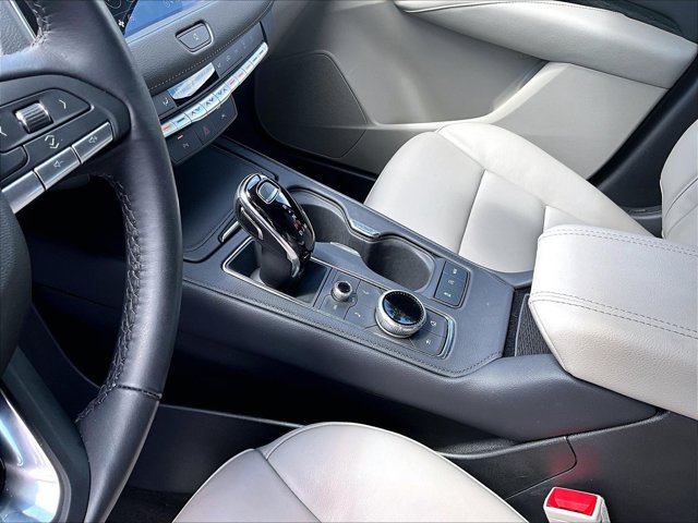 Used 2023 Cadillac XT4 Premium Luxury FWD image 15