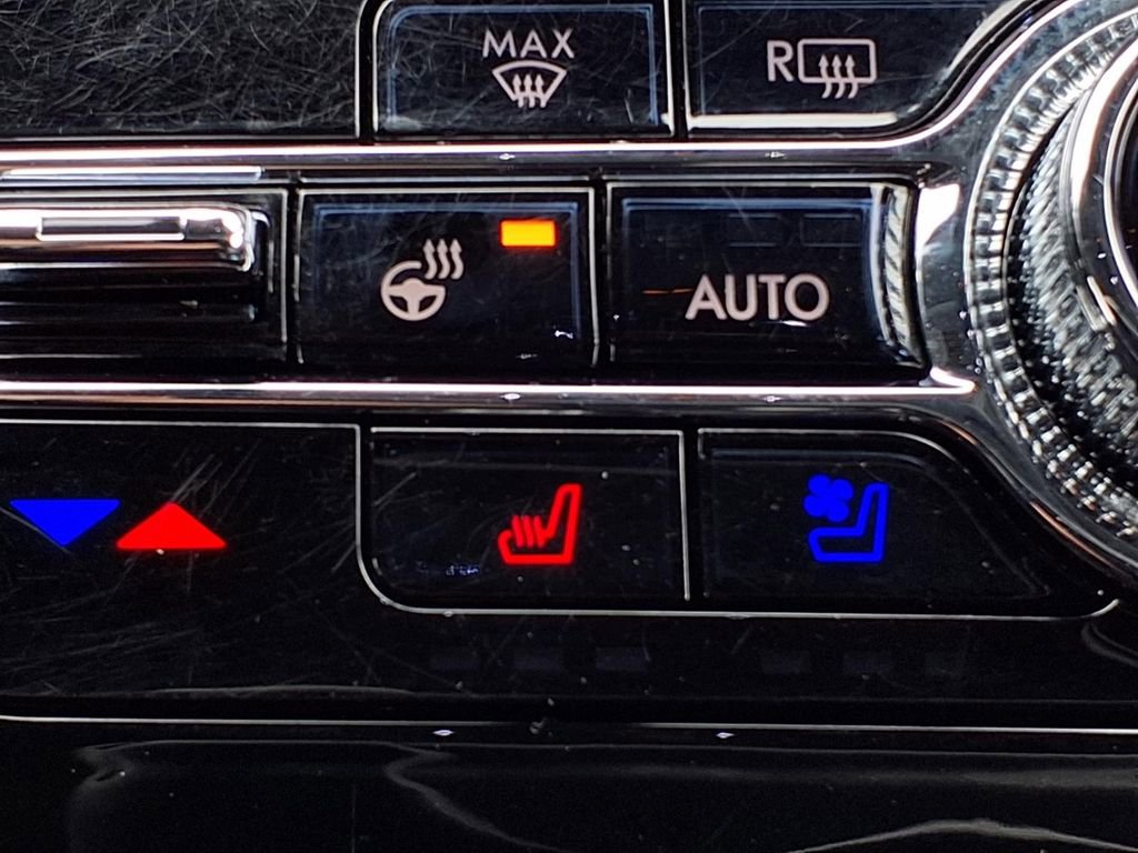 Used 2022 Lincoln Corsair AWD w/ Equipment Group 101A image 3