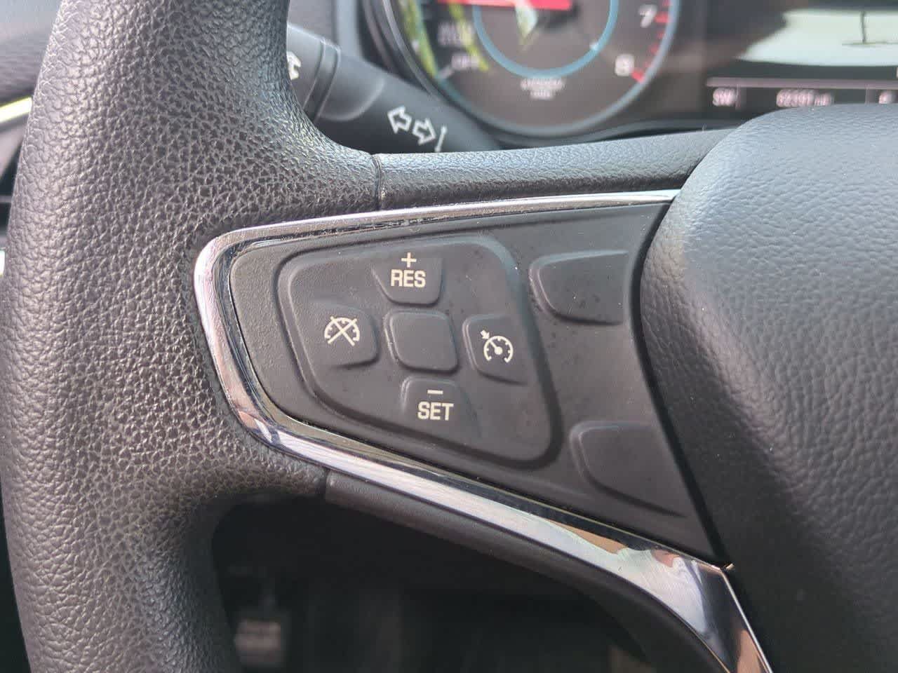 Used 2017 Chevrolet Cruze LT FWD image 22