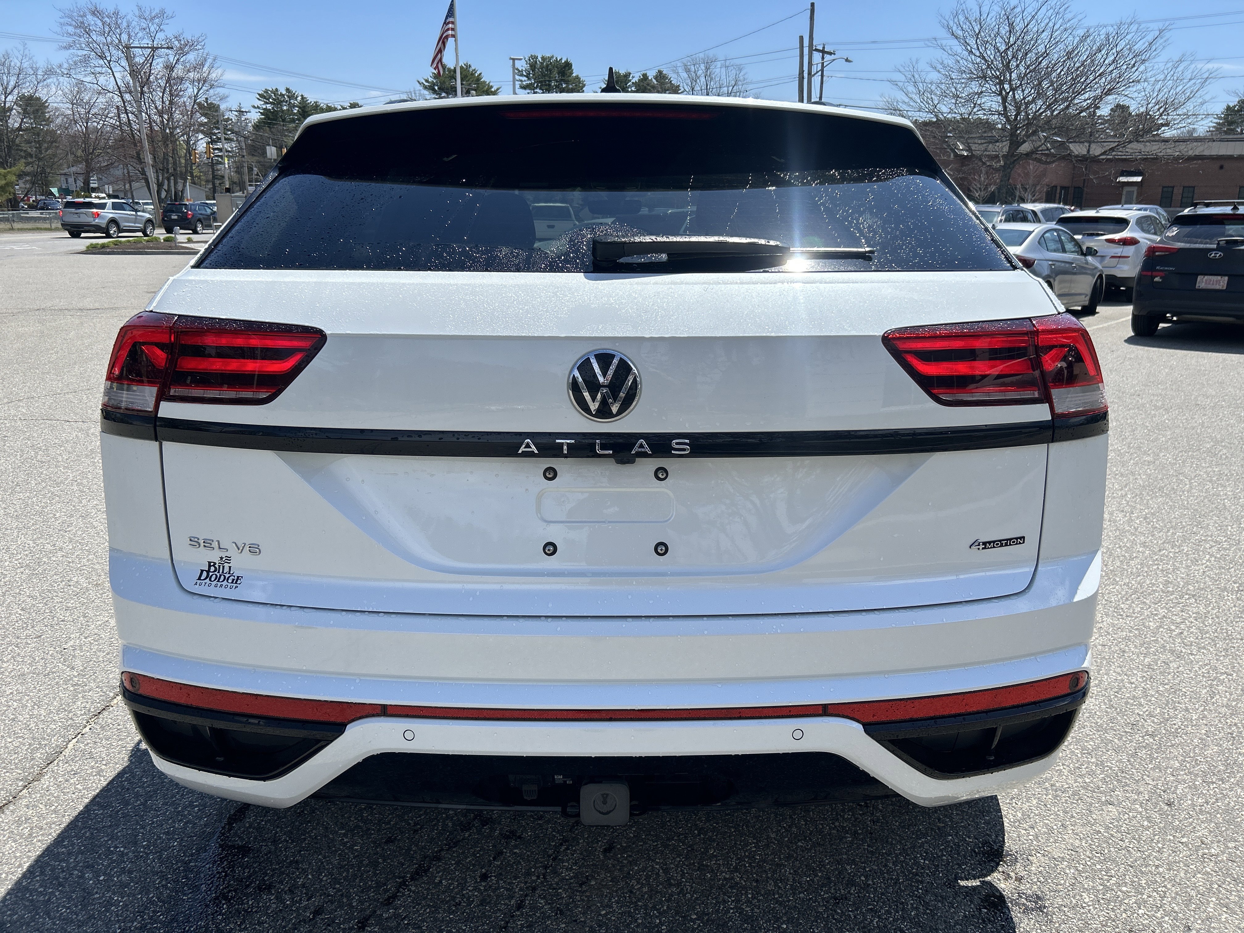 Used 2023 Volkswagen Atlas Cross Sport SEL R-Line AWD/4WD image 6