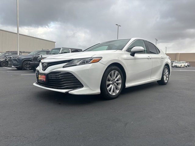 Used 2019 Toyota Camry L image 3