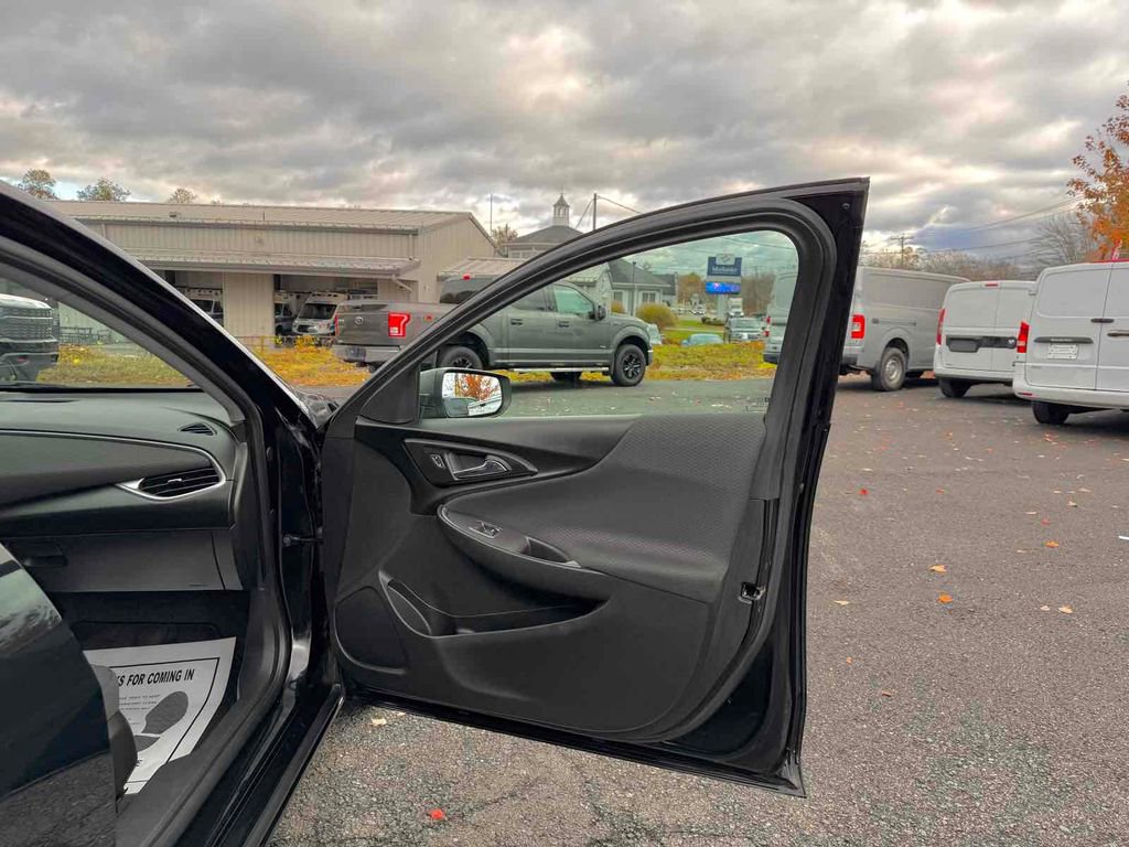 Used 2018 Chevrolet Malibu LS image 14