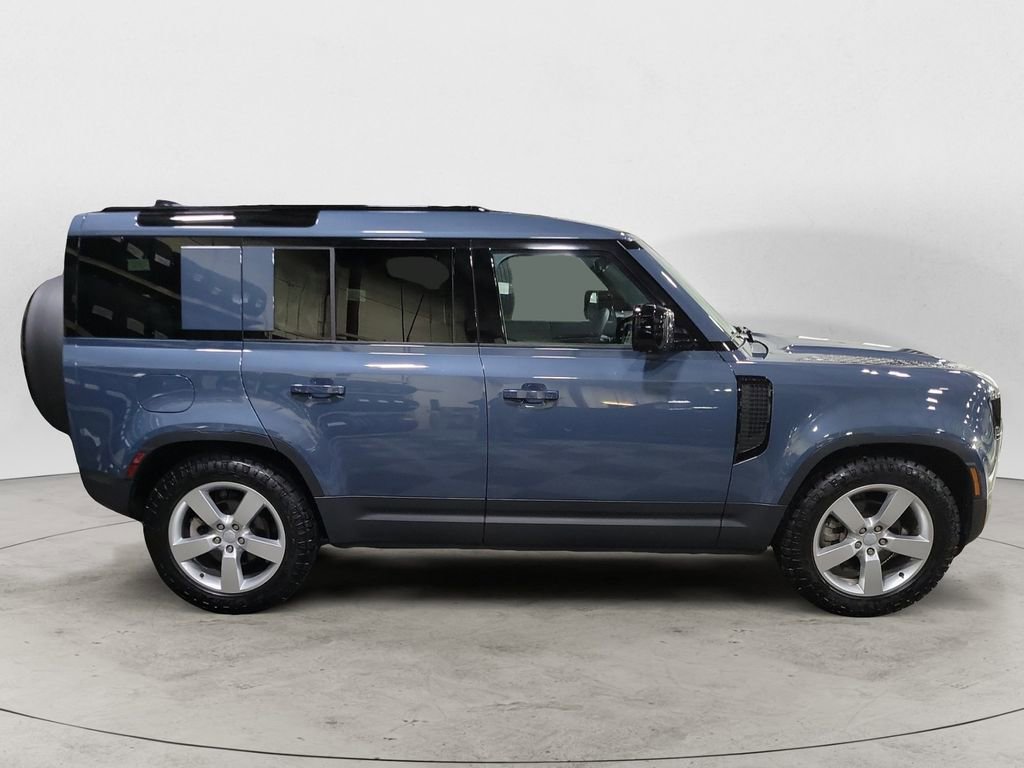 Used 2025 Land Rover Defender 110 S image 6