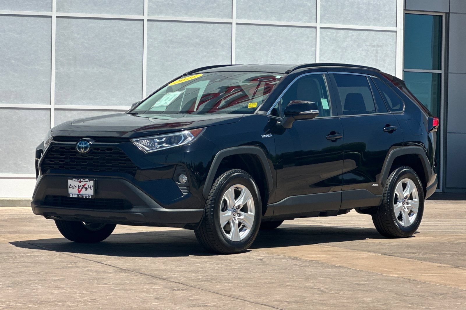Certified 2021 Toyota RAV4 XLE AWD/4WD image 10