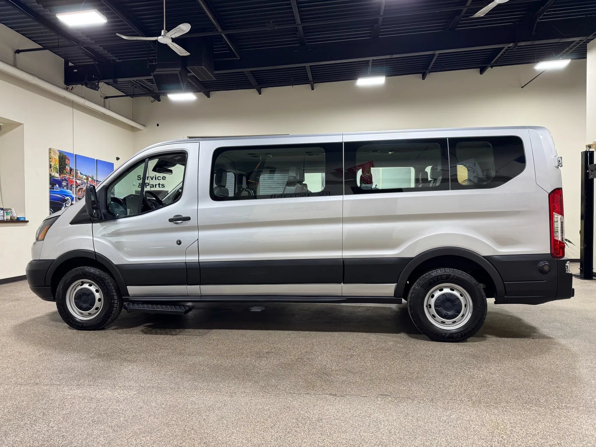 Used 2019 Ford Transit 350 XL RWD image 8