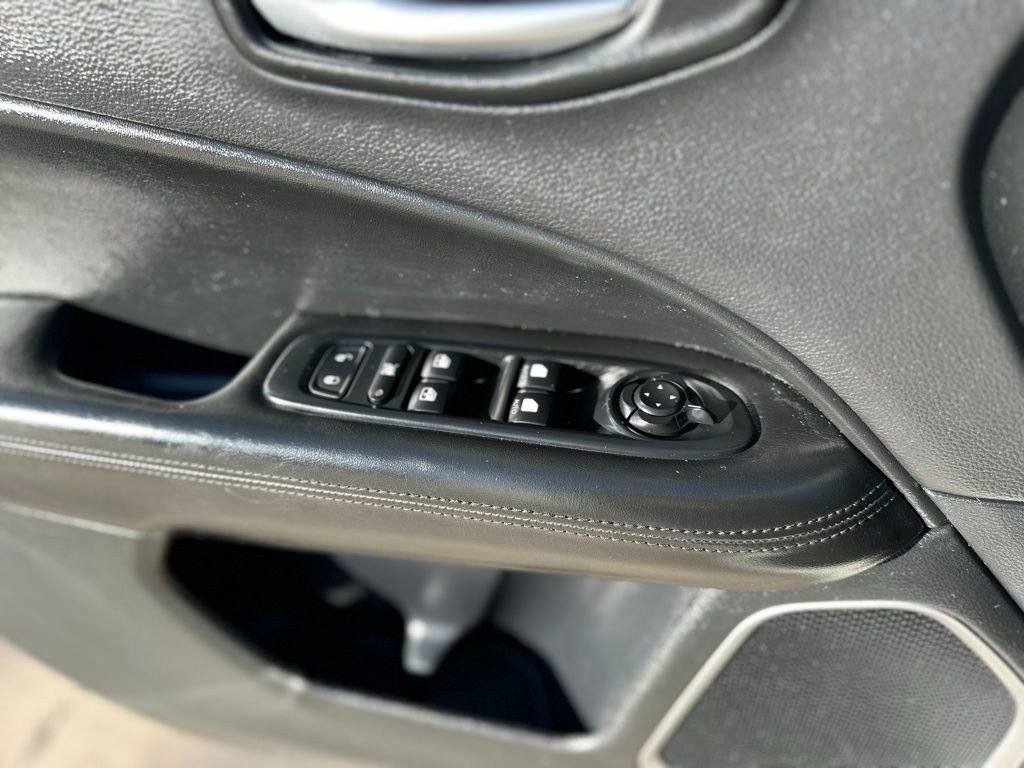 Used 2018 Jeep Compass Altitude w/ Popular Equipment Group image 31