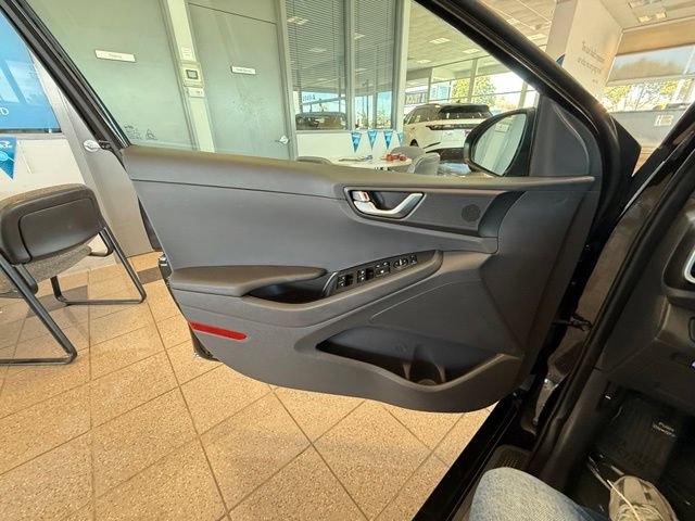 Used 2017 Hyundai Ioniq Limited FWD image 22