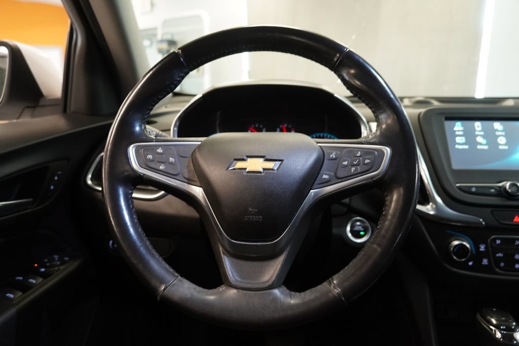 Used 2018 Chevrolet Equinox LT FWD image 18