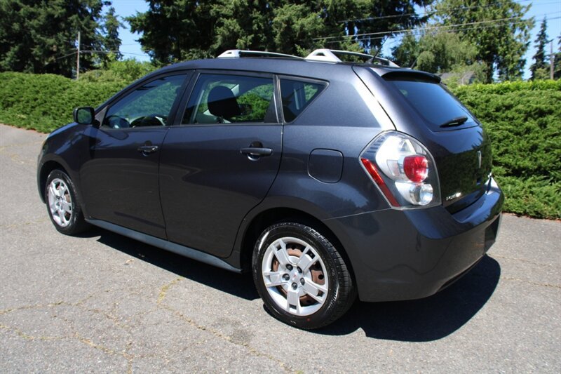 Used 2009 Pontiac Vibe AWD w/ Sun And Sound Package image 4