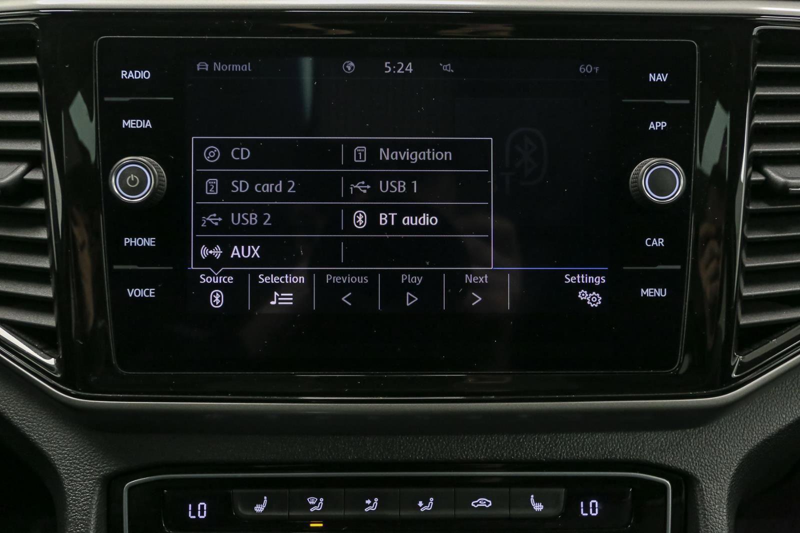 Certified 2020 Volkswagen Atlas Cross Sport SEL image 31