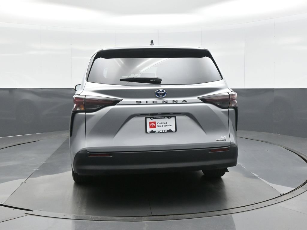 Certified 2024 Toyota Sienna LE image 8