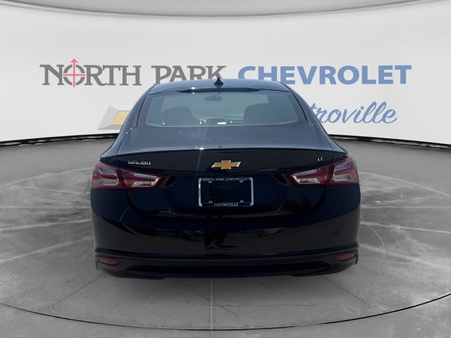 Used 2021 Chevrolet Malibu LT FWD image 4