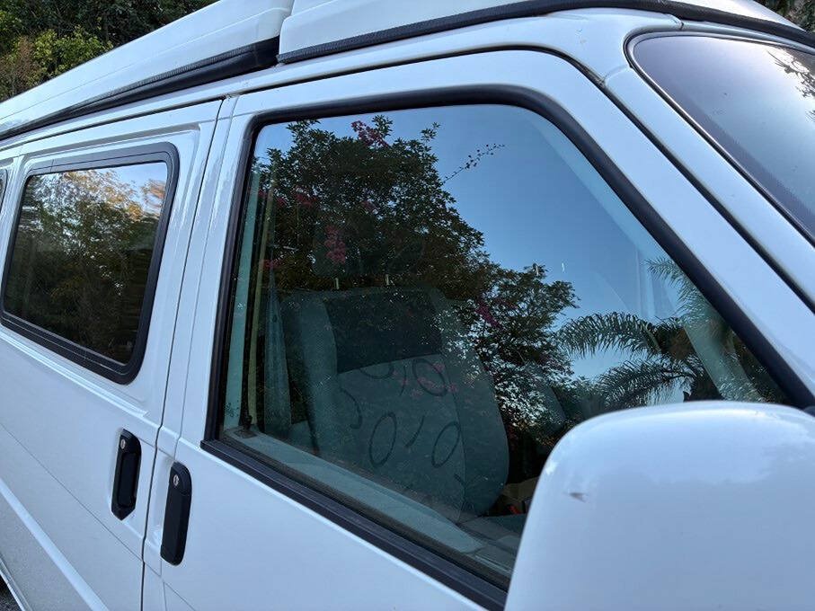 Used 2003 Volkswagen Eurovan Camper FWD image 23
