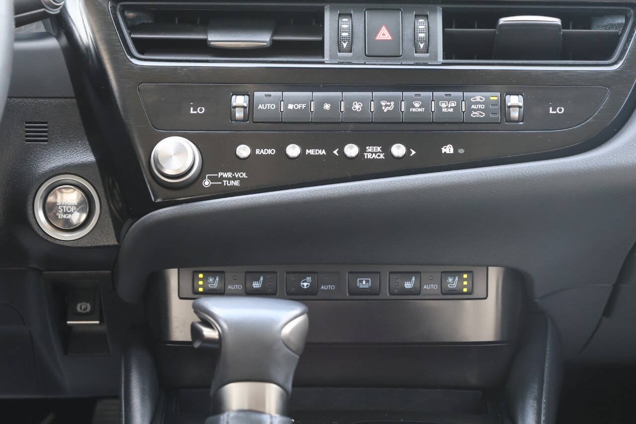 Used 2023 Lexus ES 250 w/ Premium Package AWD/4WD image 21