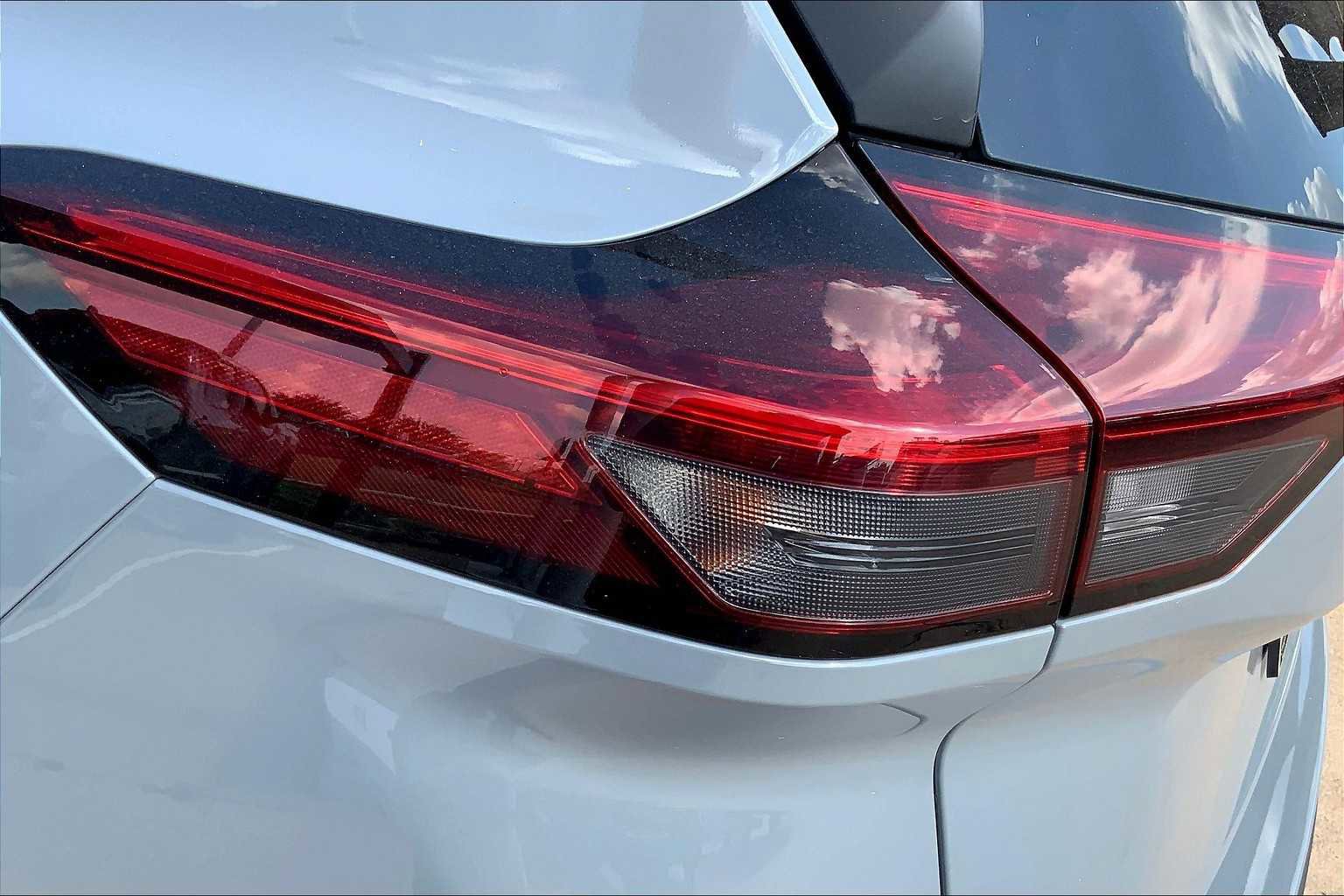 Certified 2025 Nissan Rogue SV image 26