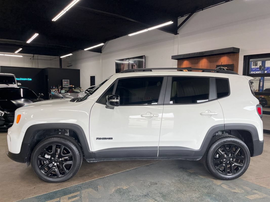 Used 2023 Jeep Renegade Altitude w/ Sun/Sound Group AWD/4WD image 5