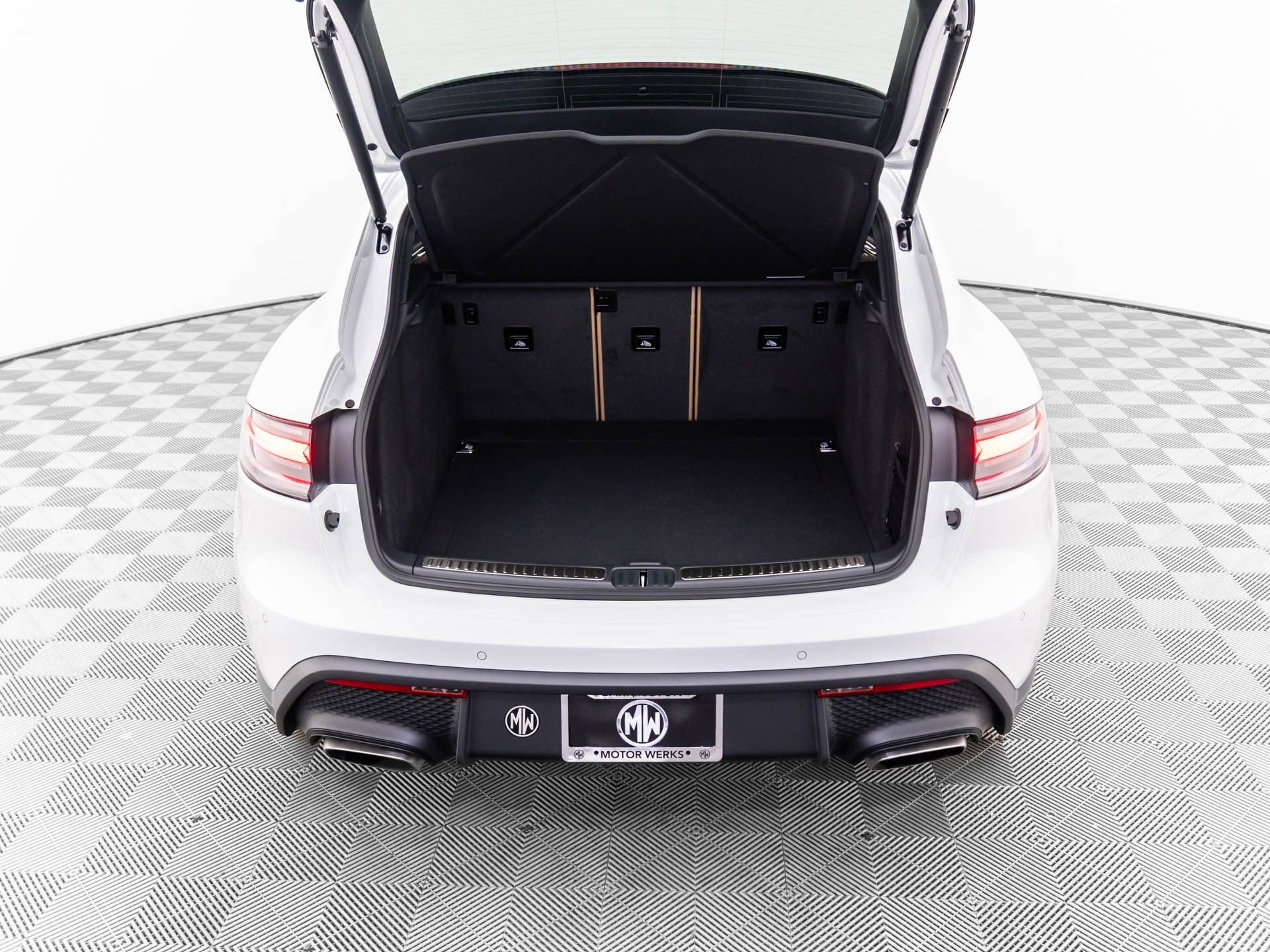 Certified 2025 Porsche Macan image 29