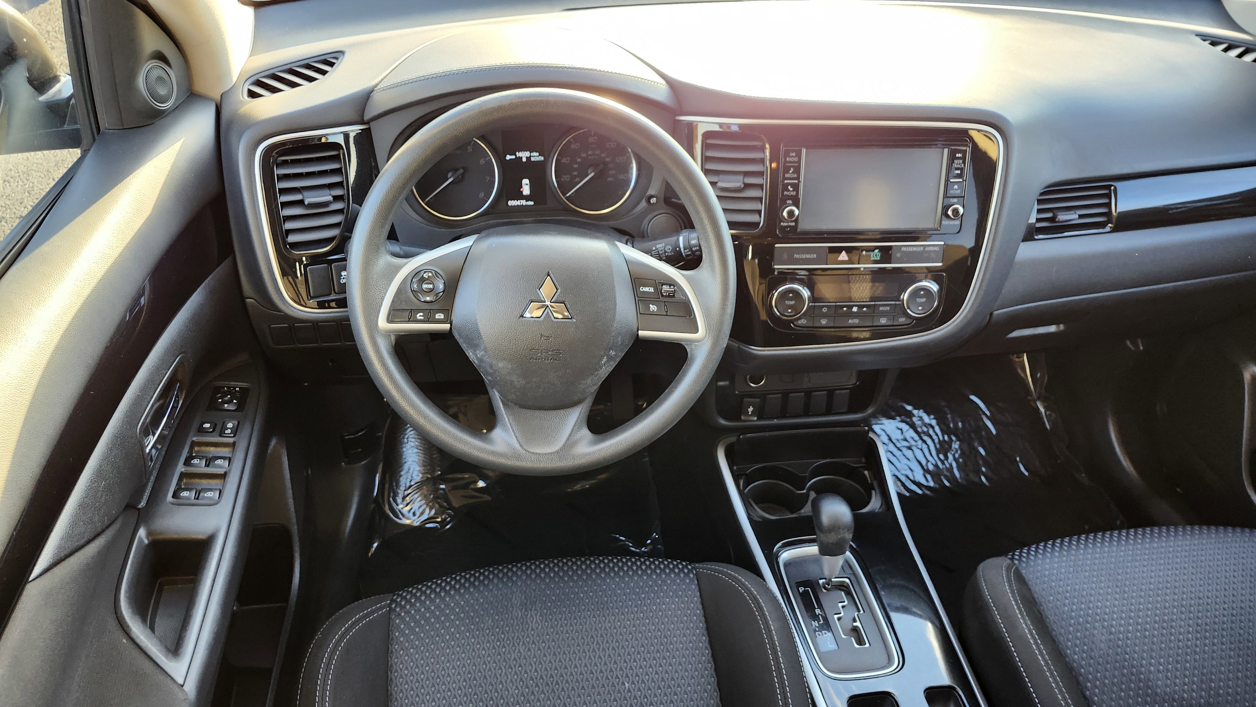 Used 2019 Mitsubishi Outlander ES image 18