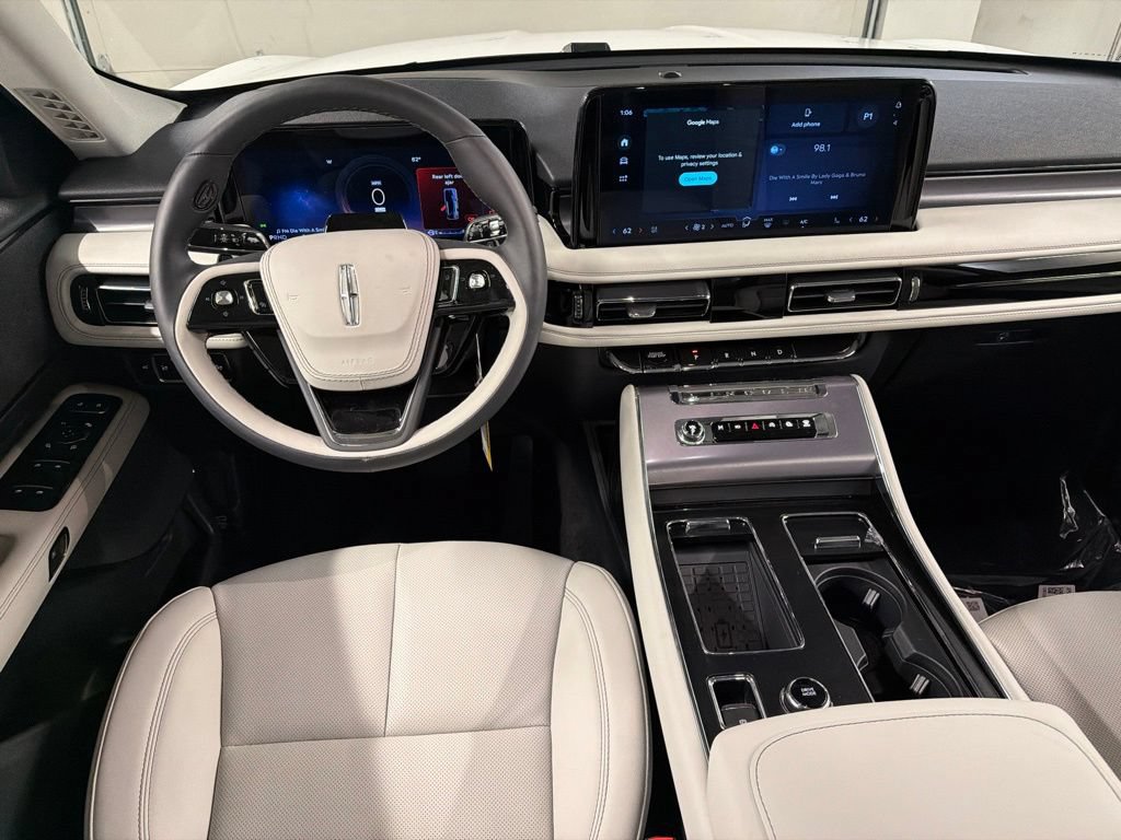 Used 2026 Lincoln Aviator AWD image 8