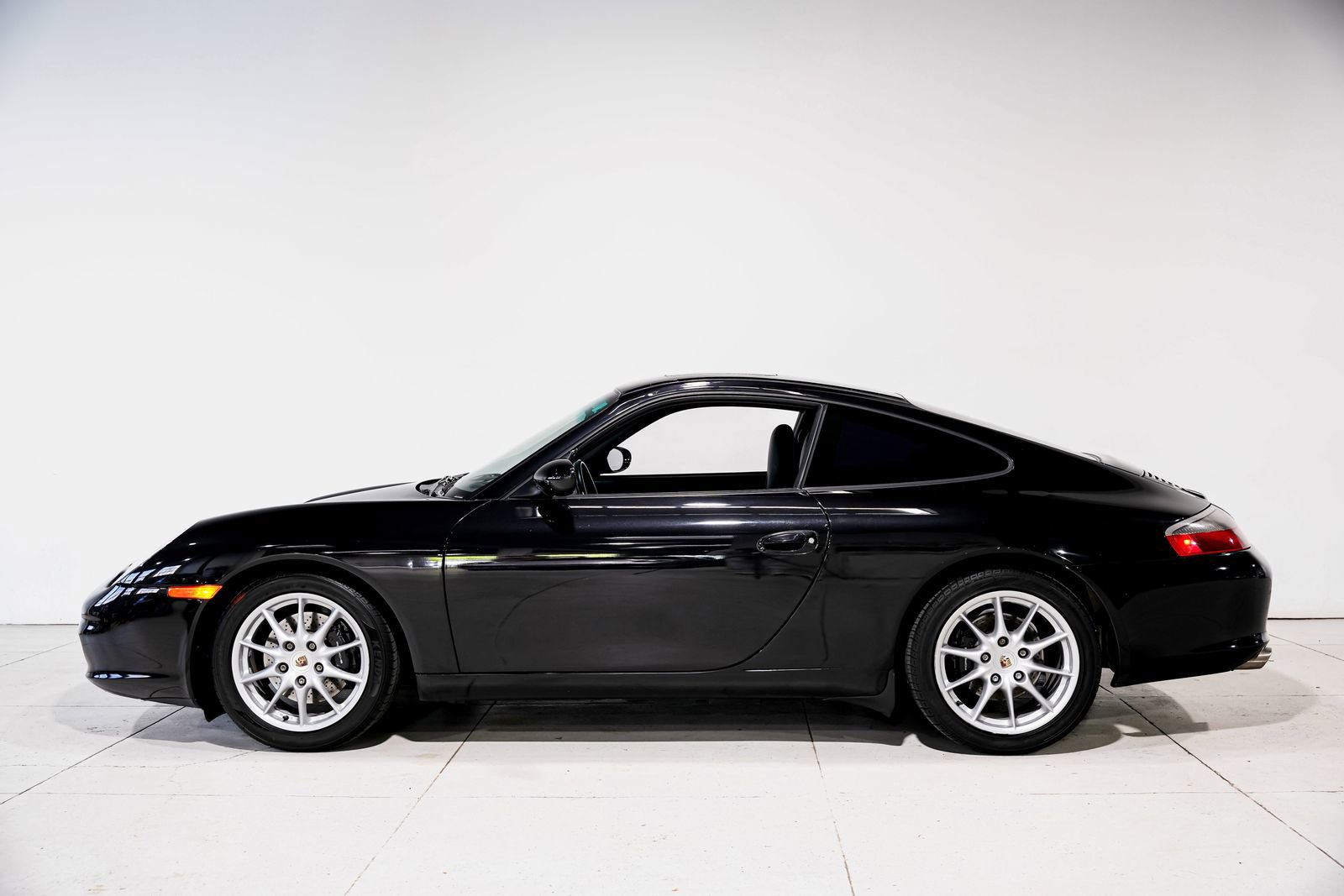 Used 2004 Porsche 911 Carrera RWD image 7
