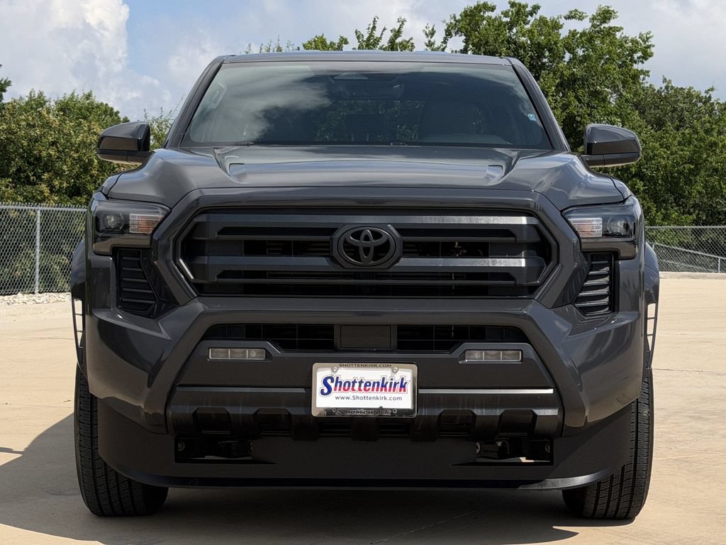 Used 2025 Toyota Tacoma SR5 AWD/4WD image 7