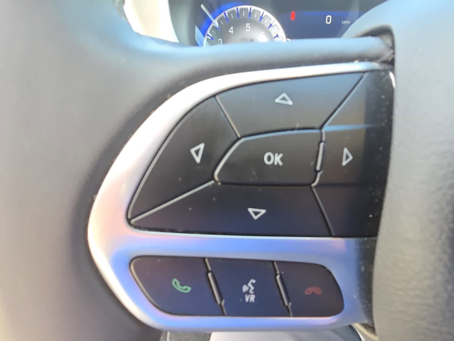 Used 2024 Chrysler Pacifica Touring-L image 28