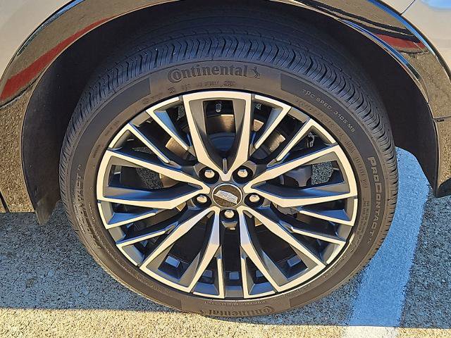 Used 2025 Cadillac XT4 Sport AWD/4WD image 32