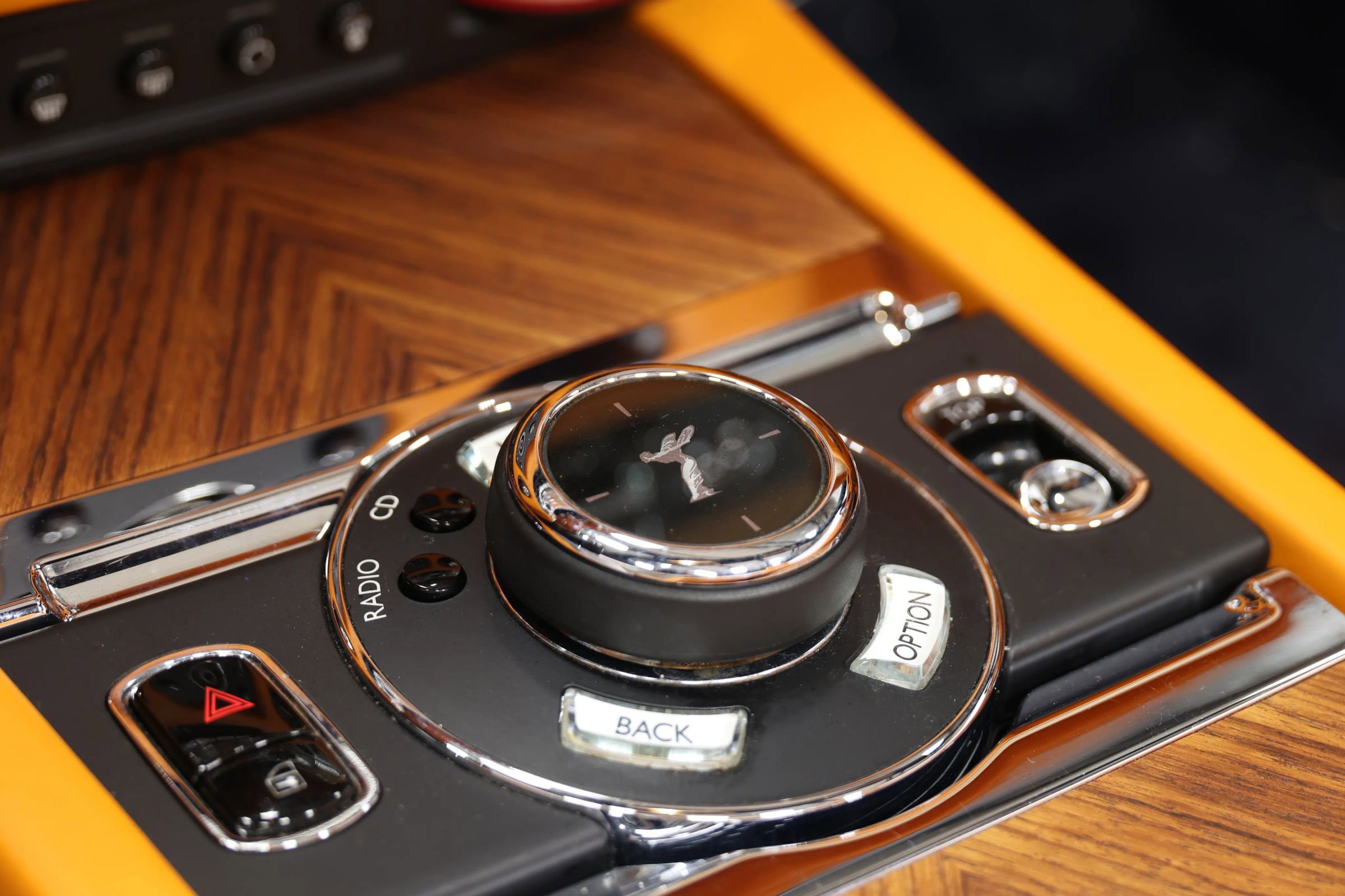 Used 2016 Rolls-Royce Dawn image 41