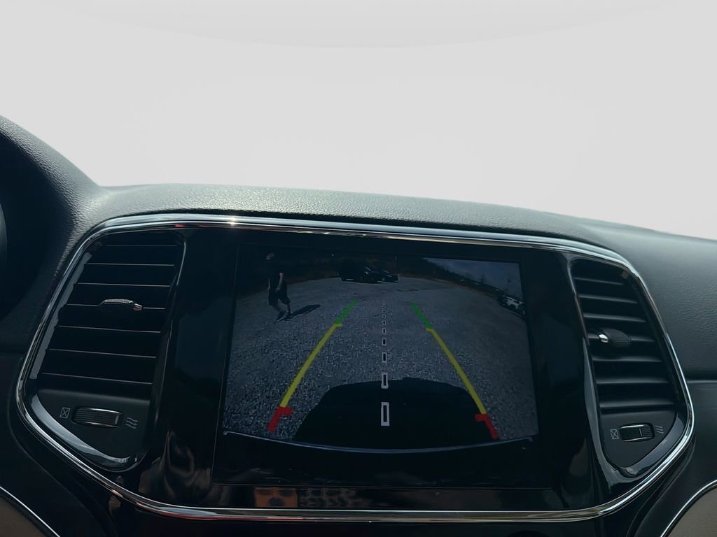 Used 2021 Jeep Grand Cherokee Limited image 25