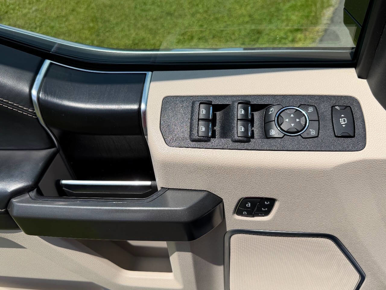 Used 2020 Ford F350 Limited AWD/4WD image 37