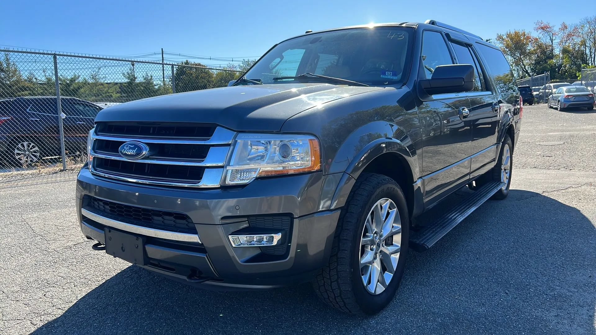Used 2017 Ford Expedition EL Limited w/ Equipment Group 301A AWD/4WD image 1