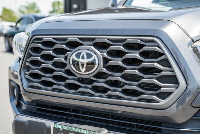 Used 2020 Toyota Tacoma TRD Off-Road AWD/4WD image 11