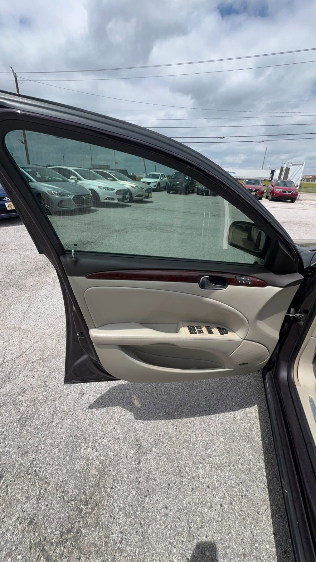 Used 2009 Buick Lucerne CXL FWD image 12
