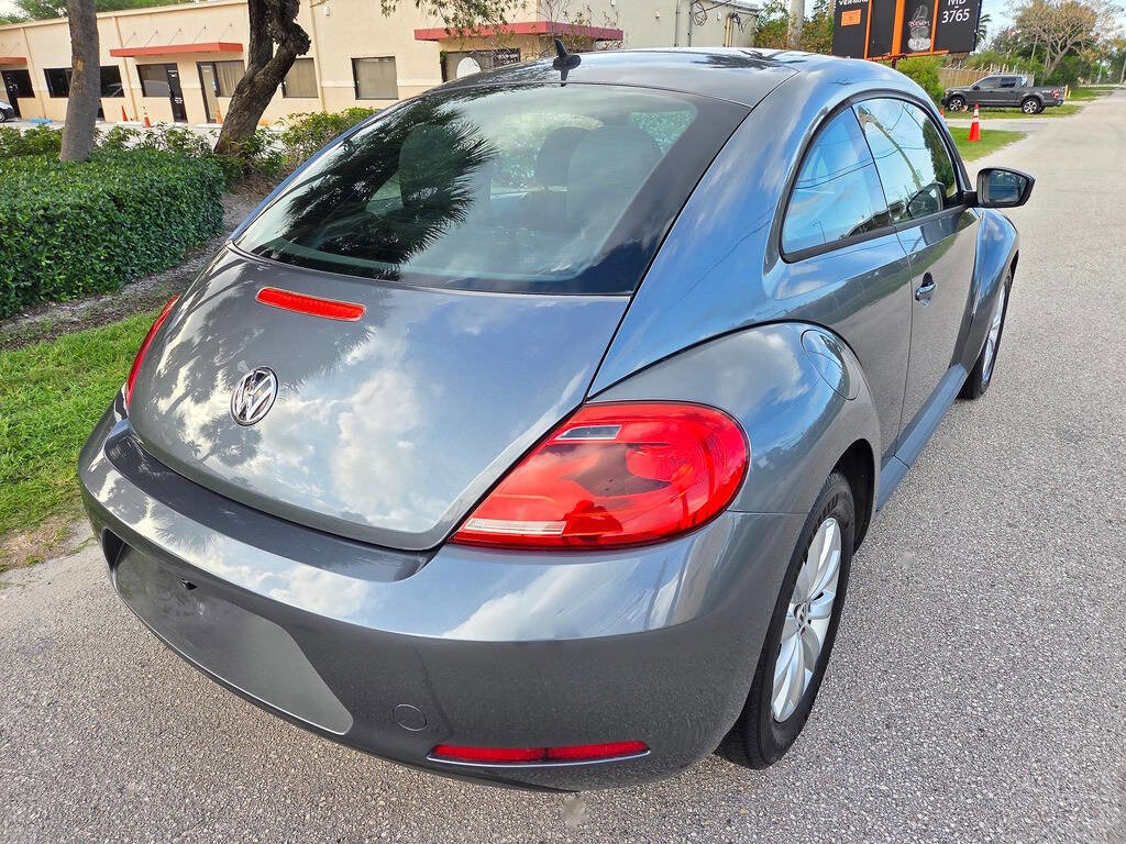 Used 2013 Volkswagen Beetle 2.5 image 8