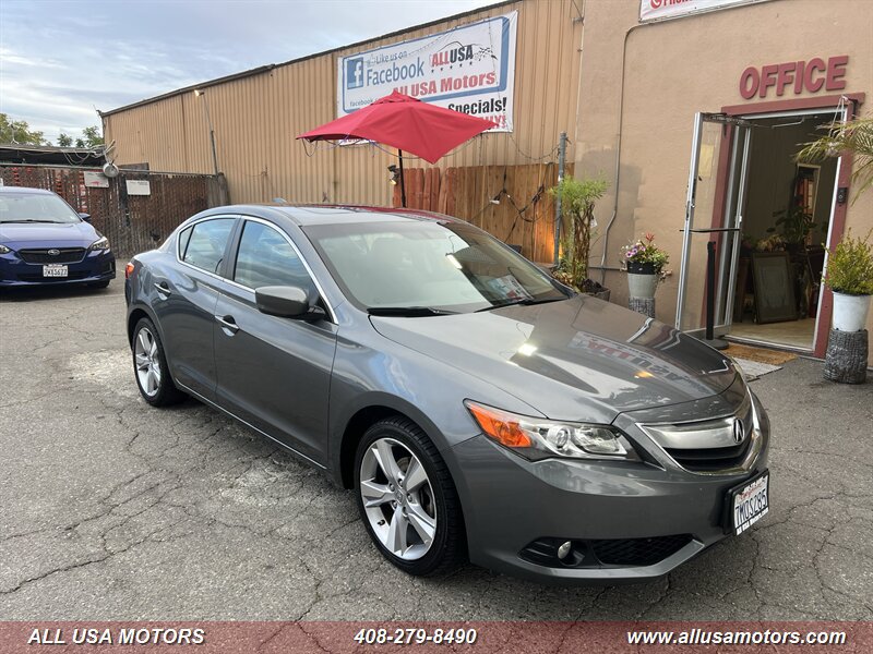 Used 2013 Acura ILX w/ Technology Package FWD image 2