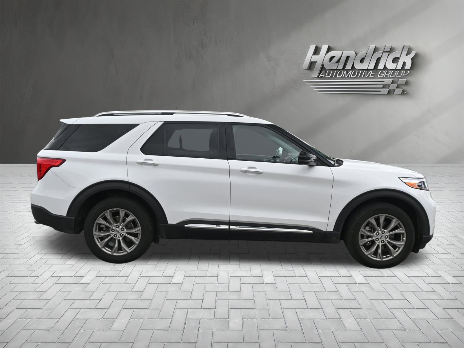 Used 2023 Ford Explorer Limited w/ Equipment Group 301A AWD/4WD image 10