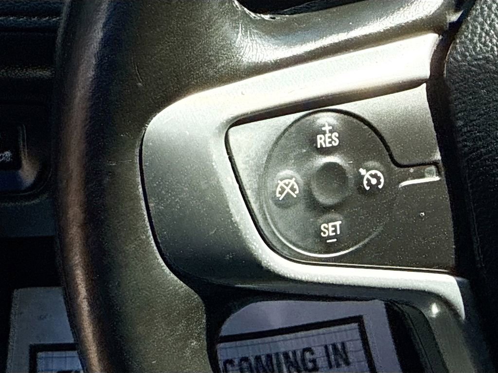 Used 2019 GMC Acadia SLE w/ LPO, Black Accent Package image 11