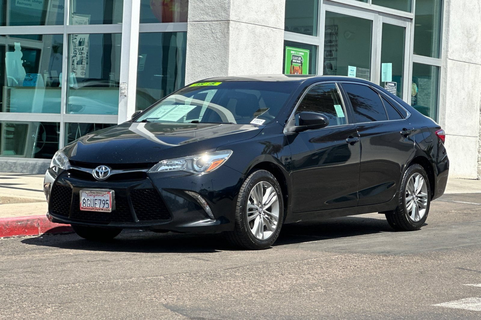 Used 2017 Toyota Camry SE FWD image 8