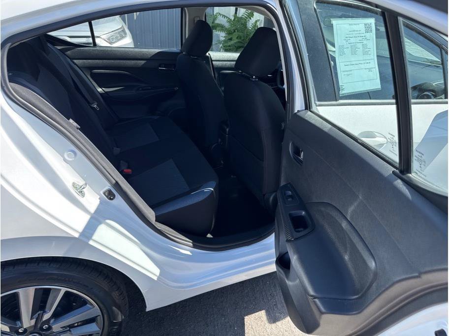 Used 2023 Nissan Versa SV FWD image 10