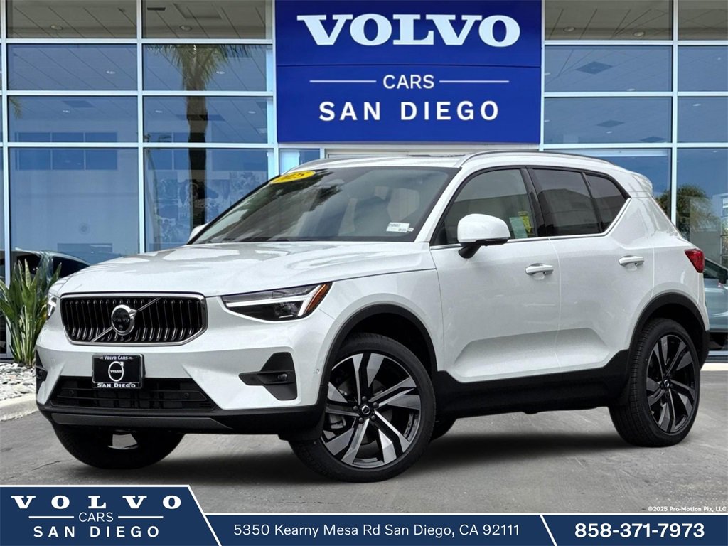 New 2025 Volvo XC40 B5 Ultra