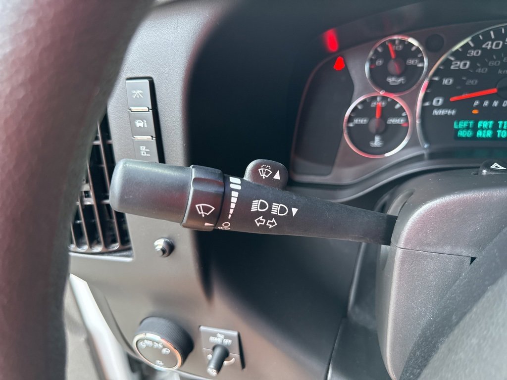 Used 2019 Chevrolet Express 2500 image 8