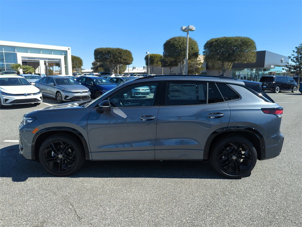 New 2026 Volkswagen Tiguan SE R-Line image 11