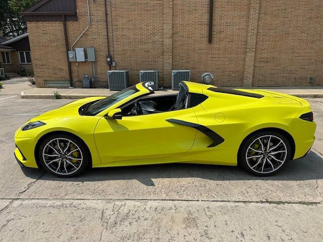 Used 2023 Chevrolet Corvette Stingray Premium Cpe w/ Z51 Performance Package image 3