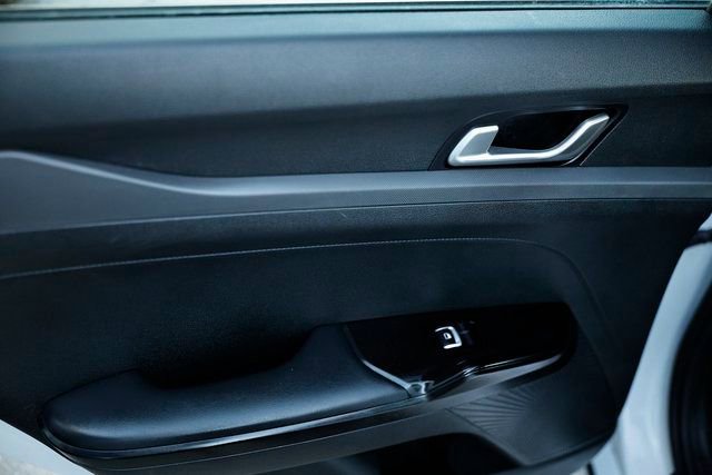 Used 2024 Kia K5 LXS image 23