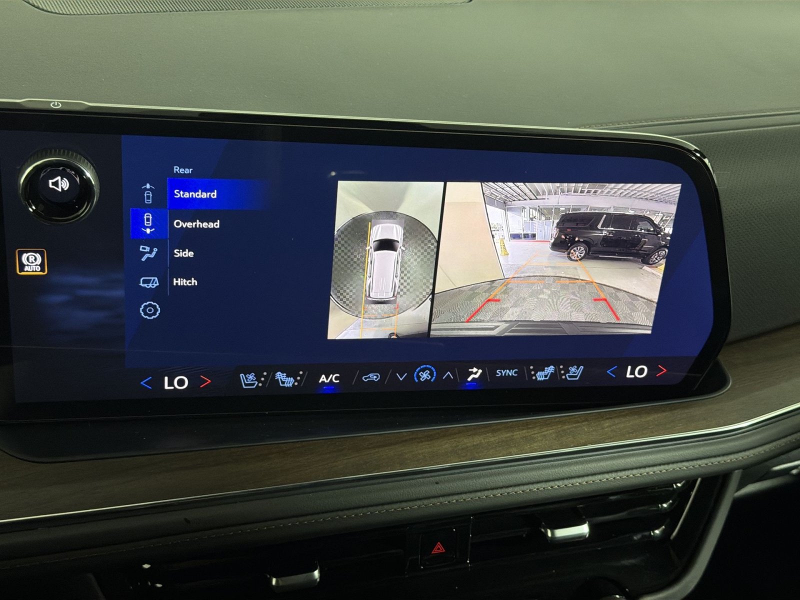 New 2026 Chevrolet Tahoe High Country AWD/4WD image 19