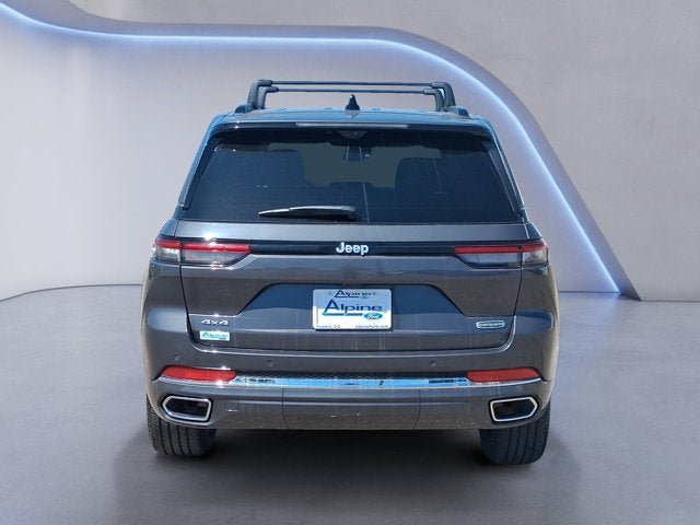 Used 2025 Jeep Grand Cherokee Overland w/ Luxury Tech Group IV AWD/4WD image 4