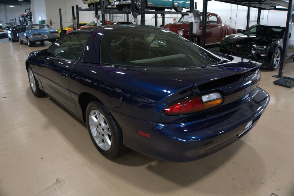 Used 2001 Chevrolet Camaro LT w/ Preferred Equipment Group 1 image 3