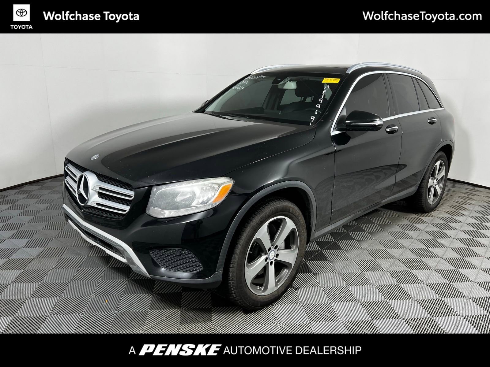 Used 2017 Mercedes-Benz GLC 300 image 1