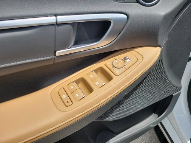 Used 2020 Hyundai Sonata Limited FWD image 10