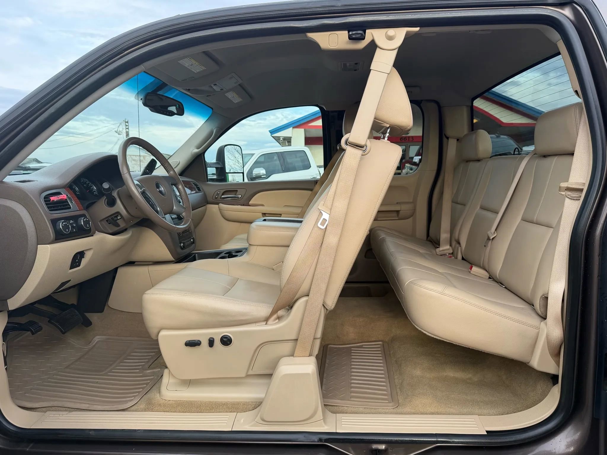 Used 2008 GMC Sierra 2500 SLT w/ Convenience Package image 14